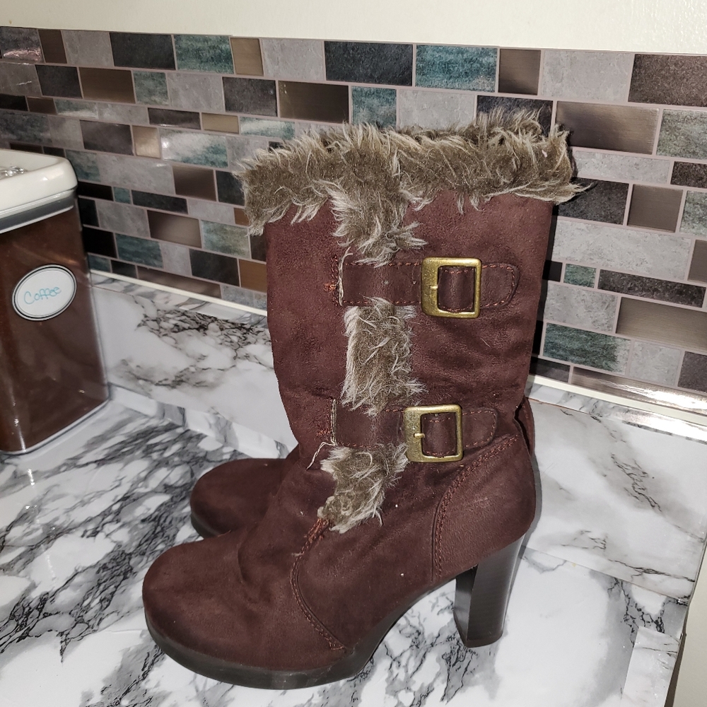 🧡 Brown boots